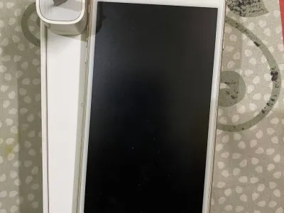 آيفون 15 128 جيجا مستعمل نظيف