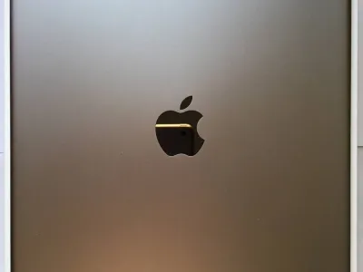 آيباد الجيل العاشر 64 جيجا استعمال خفيف