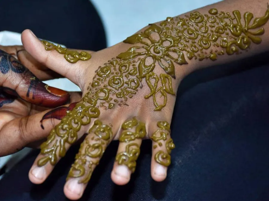 حنة عروس كاملة (رجلين وإيدين) — صورة 2
